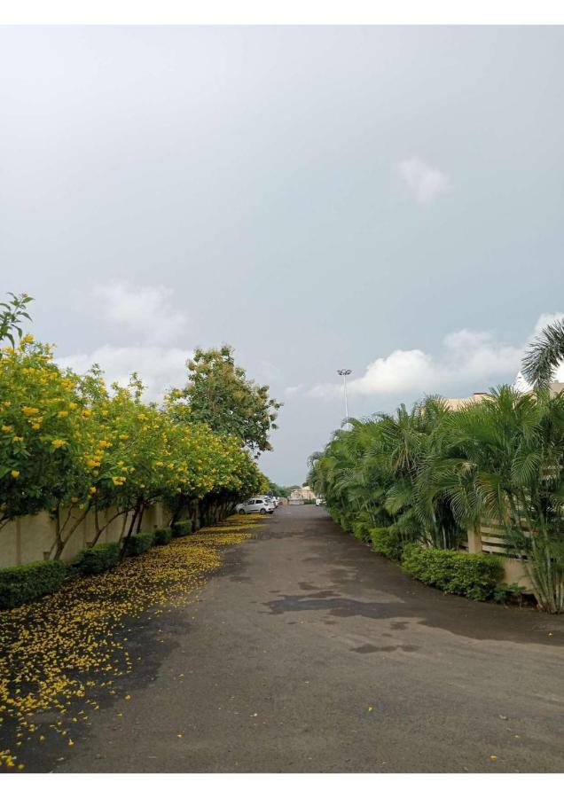 The Celestial Park, Bhopal Hotel Bagian luar foto