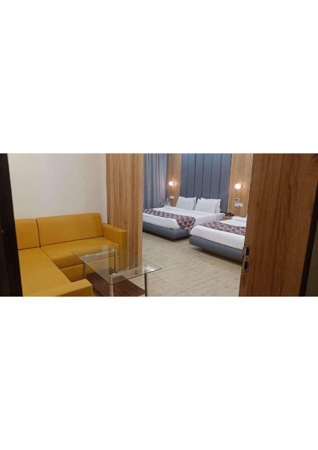 The Celestial Park, Bhopal Hotel Bagian luar foto
